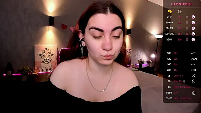 hannacheekss  online show from September 22, 1:59 am