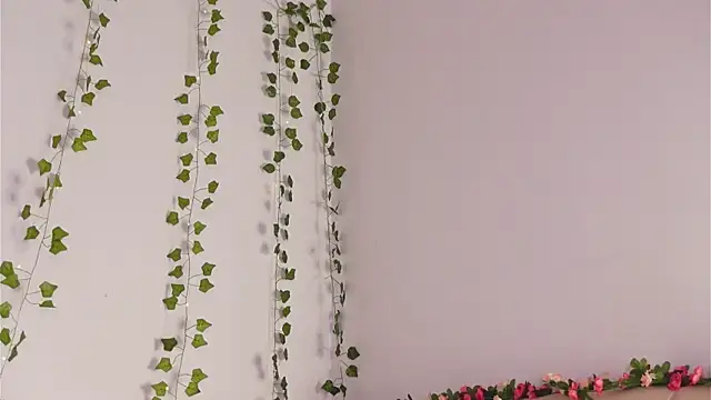 lylylovesyou online show from October 7, 6:07 am