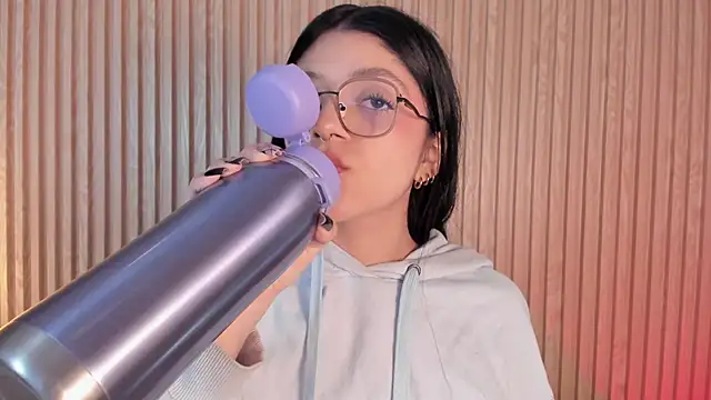 lana dol online show from November 6, 1:06 pm