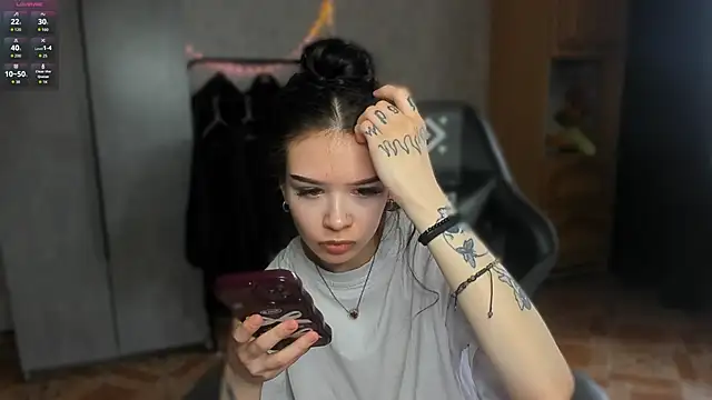 SweetyDeviliya online show from April 9, 4:48 am