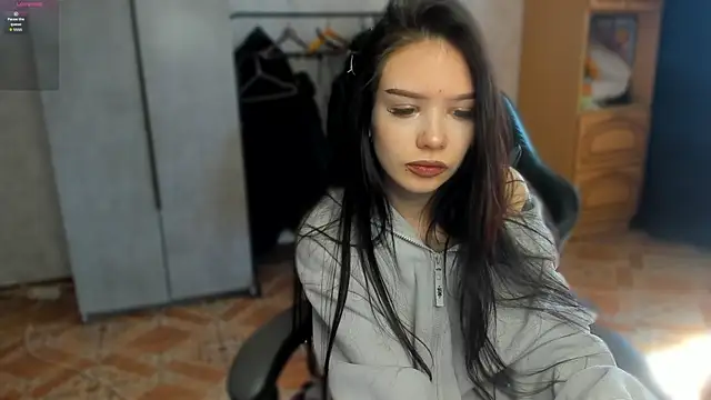 SweetyDeviliya online show from April 17, 9:22 am