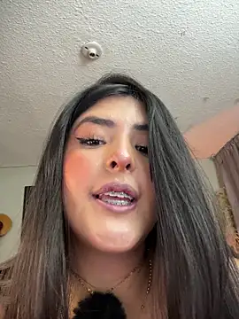 kim zaratte online show from April 12, 2:36 am