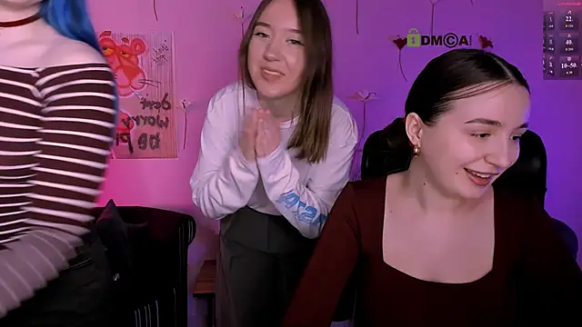 pure radiance1 online show from March 1, 10:04 am