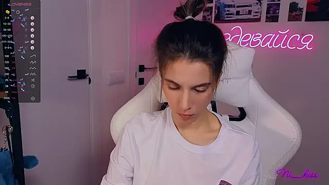  ni kiss online show from October 1, 5:40 pm