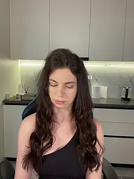 CurlyLara online show from March 29, 1:32 pm