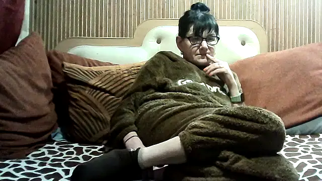 AlanaLaDream online show from February 24, 9:35 pm