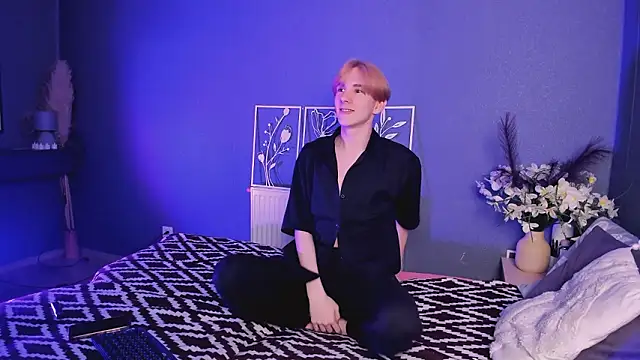 AndrewwCarter2 online show from February 4, 7:17 pm