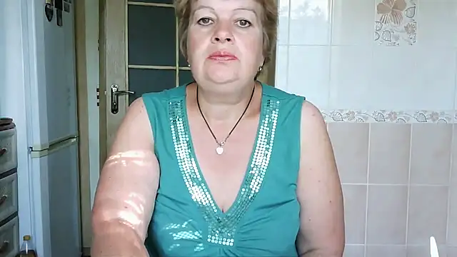 Ettie Tonia online show from September 26, 11:30 am