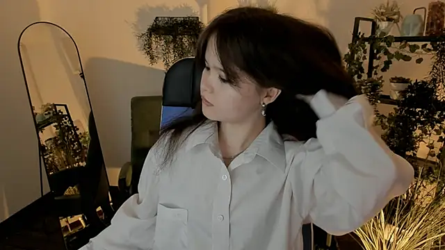 Elainebeness online show from April 19, 10:56 pm