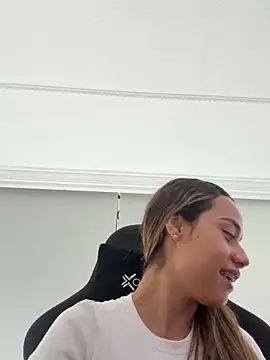 sheyla sweet18 online show from November 16, 1:11 pm