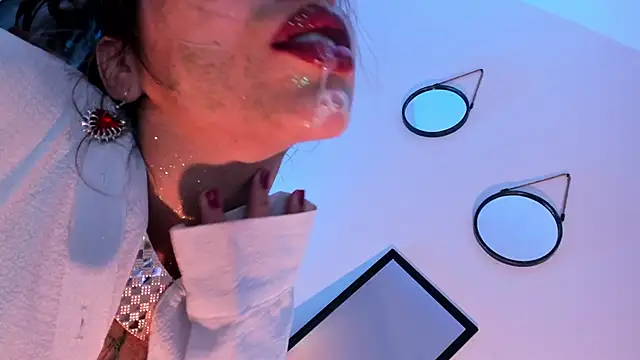 delilah fix online show from March 3, 9:54 pm