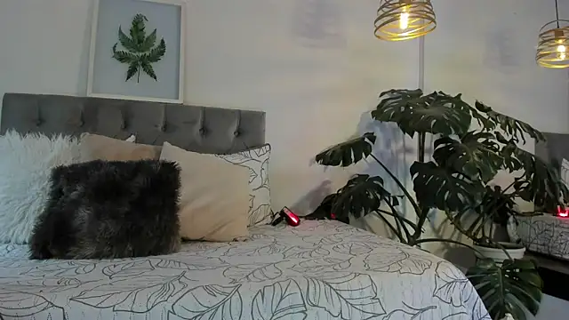 Nami sunny online show from November 19, 6:52 pm