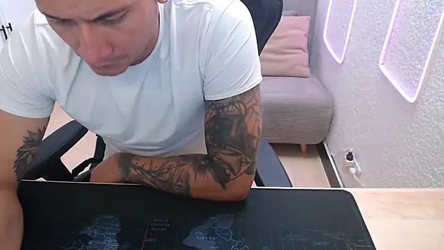 team dinamite69 online show from February 12, 12:51 pm