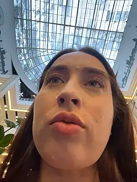 Holly Play online show from January 10, 12:10 pm