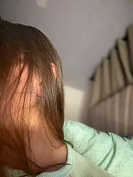 Iris lee online show from February 20, 5:06 am