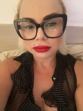 luna 14 online show from September 17, 8:01 am