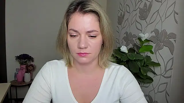 MariaSttone online show from October 3, 2:11 pm