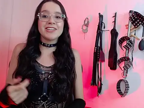 Alisson Beckett online show from January 12, 8:25 pm