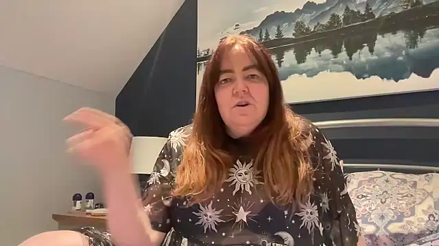 curvy-milf-abbie online show from January 15, 4:13 pm