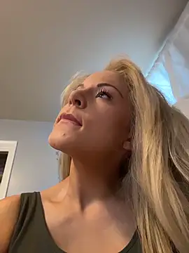 EllaSnow online show from April 9, 12:54 pm