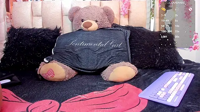 Maavca  online show from October 24, 8:05 pm