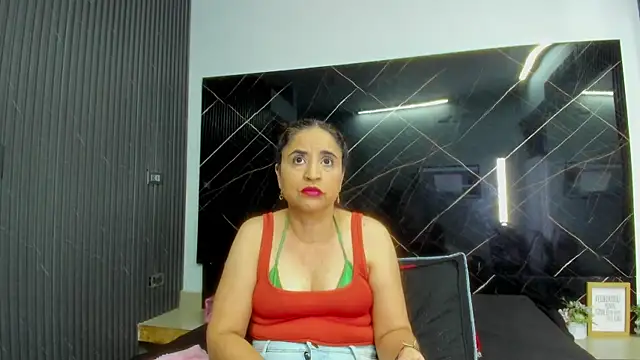 Yaya    11 online show from September 27, 4:30 am