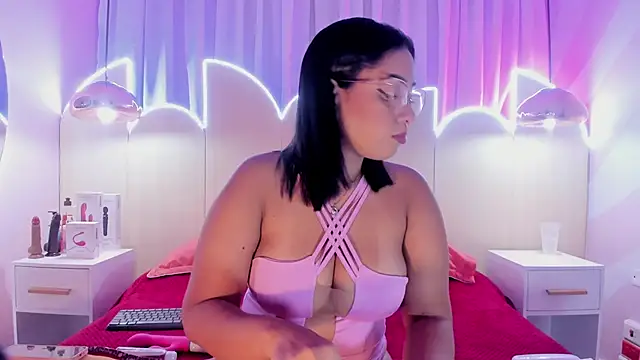 Laurentdupont04 online show from January 12, 3:34 am