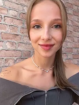 CaseyStar online show from September 18, 1:09 pm