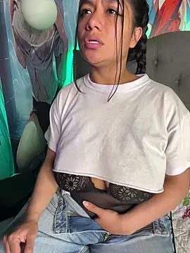 Im Little online show from November 10, 4:18 am