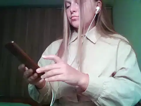 Evasapples online show from September 8, 6:07 pm