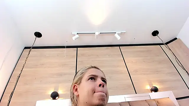 dorothy vegga online show from April 6, 5:19 am