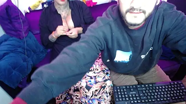 tatouagendecouple online show from October 12, 9:33 am