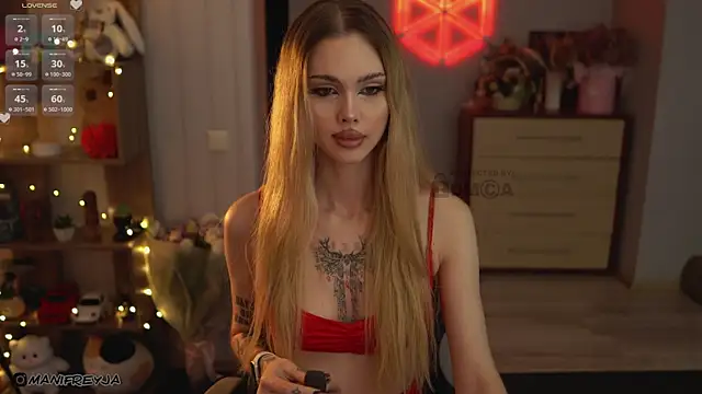 Snapshot of ManiFreyja chatting on September 24, 8:52 pm ManiFreyja online show from September 24, 8:52 pm