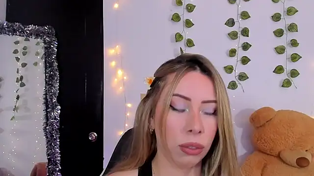 JanneKim online show from February 22, 2:51 pm