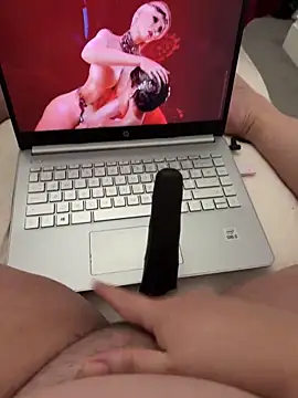 yourcutesarah online show from October 21, 3:05 pm