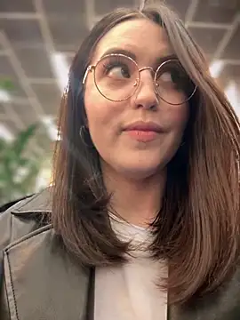 meow girl online show from October 6, 3:50 pm