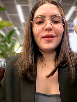 meow girl online show from September 27, 11:06 am