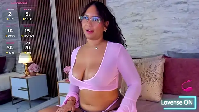 MadisonHunter2024 online show from November 7, 10:25 pm