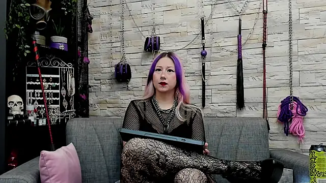 CruelMistress online show from November 22, 10:56 pm