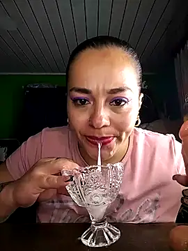 emily sweet13 online show from May 6, 12:42 pm