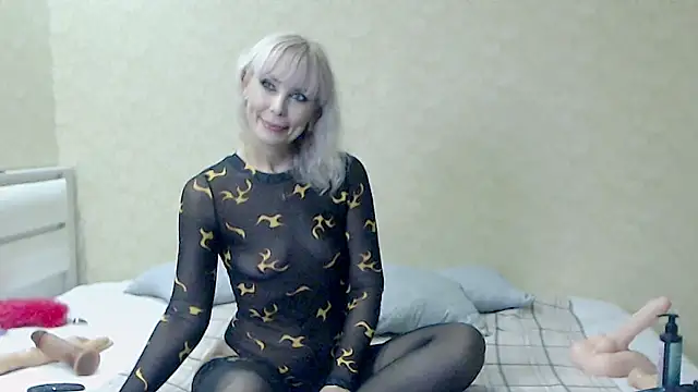 Snapshot of LadyMargo888 chatting on October 23, 6:03 pm LadyMargo888 online show from October 23, 6:03 pm
