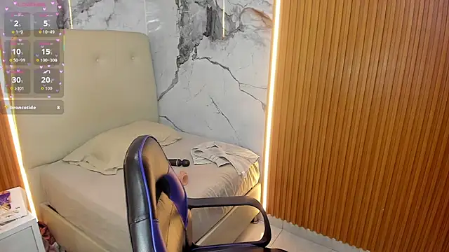 Alyssapark online show from October 24, 7:21 pm