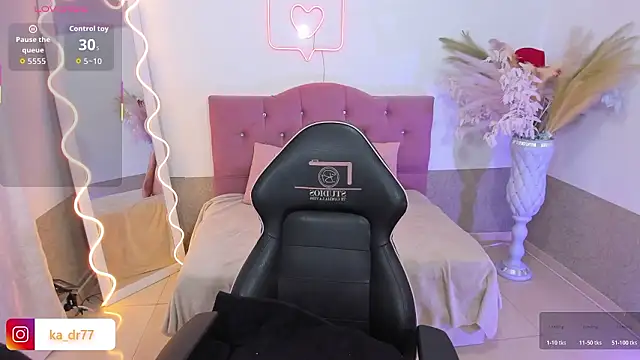 kendra tay online show from March 18, 3:33 am