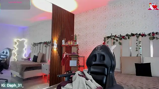 Daphnne tay online show from February 20, 3:49 am