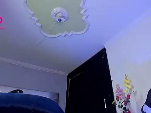 Eyleen Santos online show from February 26, 7:57 pm