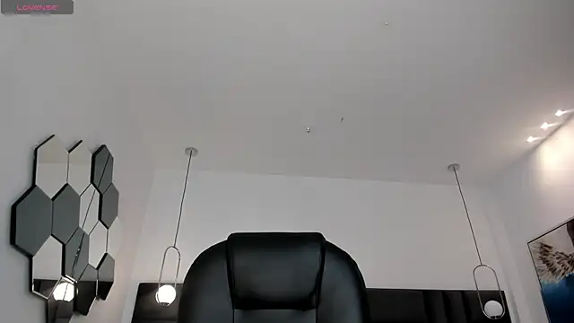 KatieNolan 1 online show from December 22, 8:01 pm