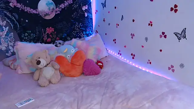 Emillyy m online show from September 9, 9:47 pm