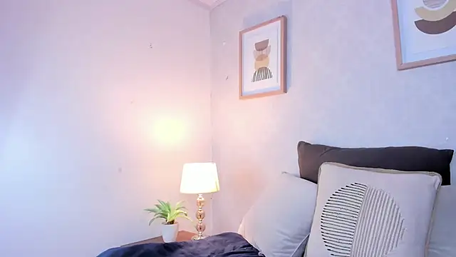 Caroline dh online show from December 17, 11:36 am