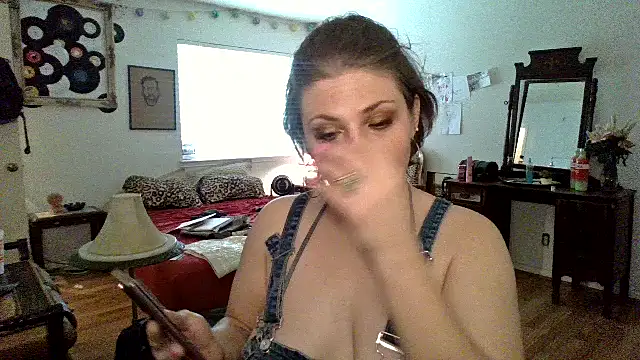 sophiarica online show from April 16, 9:39 pm