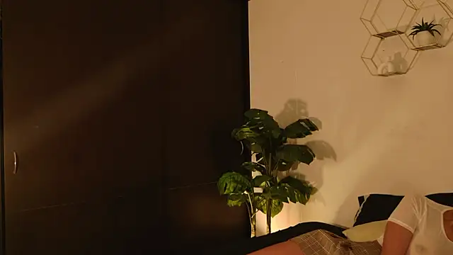 Scarlett grand online show from March 18, 4:17 am